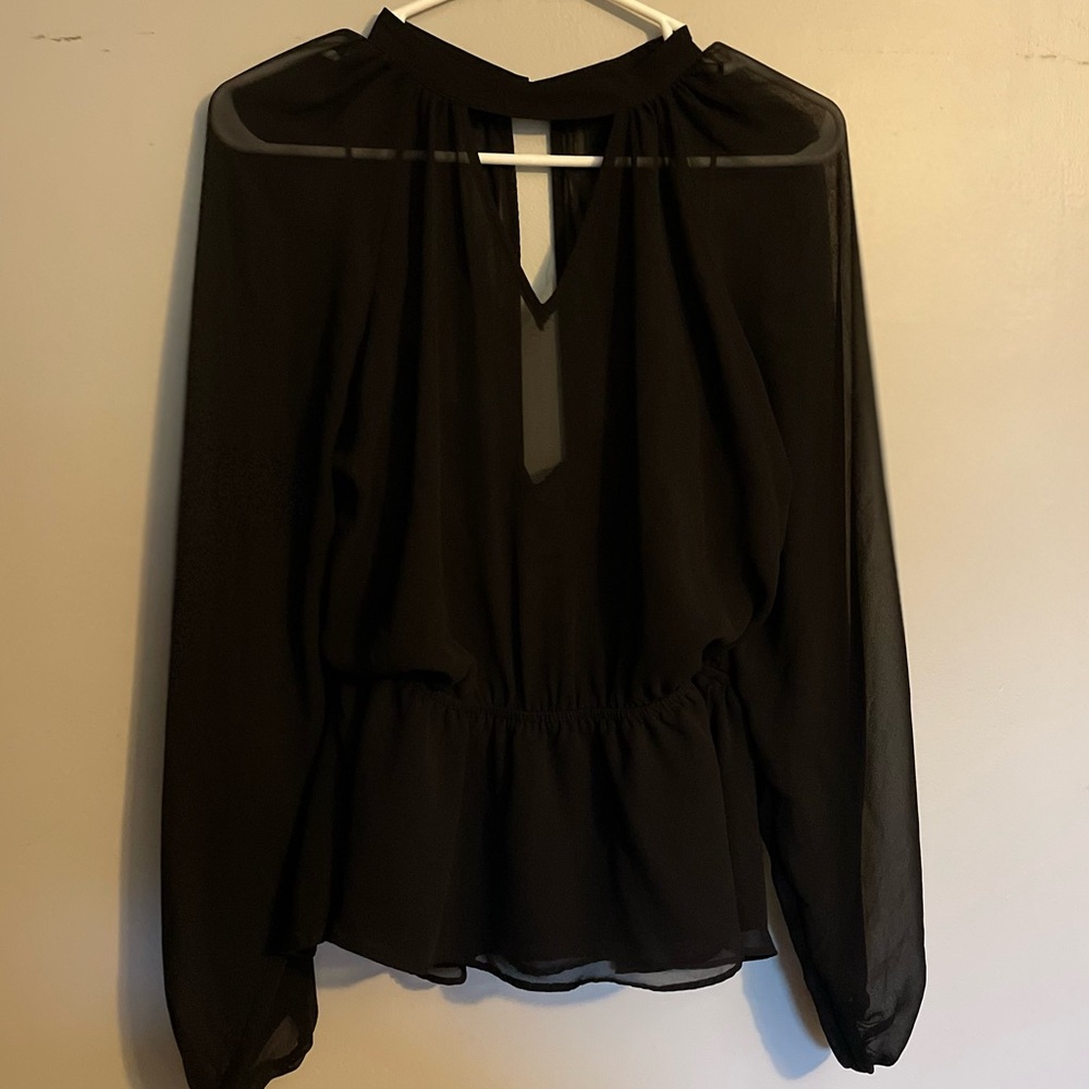 Express key hole black top
